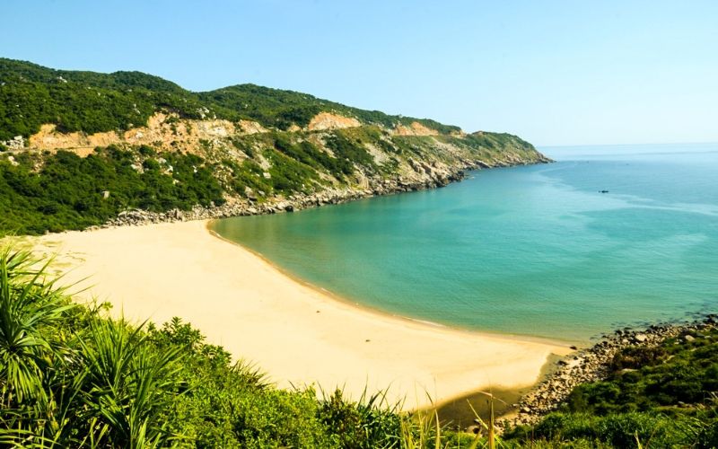 Cắm trại Bãi Môn Phú Yên – Nơi đón ánh bình minh đầu tiên của Tổ Quốc