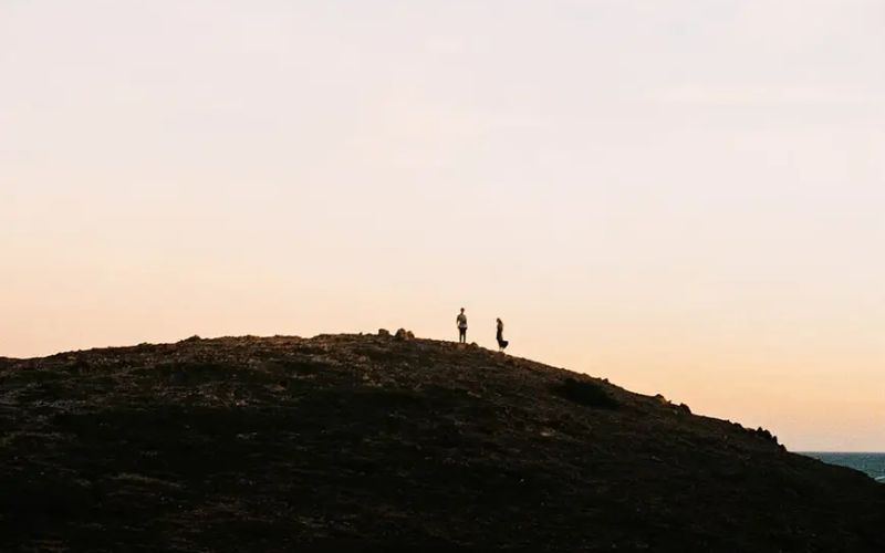 Leo dốc nhẹ, dạo bộ ngắm địa hình độc đáo