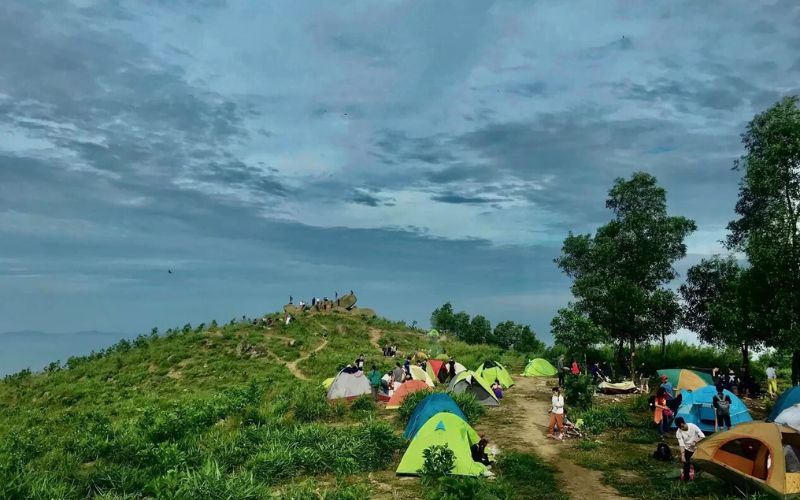 Cắm trại trên núi – trải nghiệm hoang sơ giữa thiên nhiên