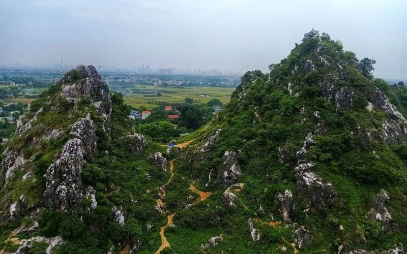 Núi Trầm – Địa điểm leo núi gần Hà Nội với thử thách đầy mạo hiểm