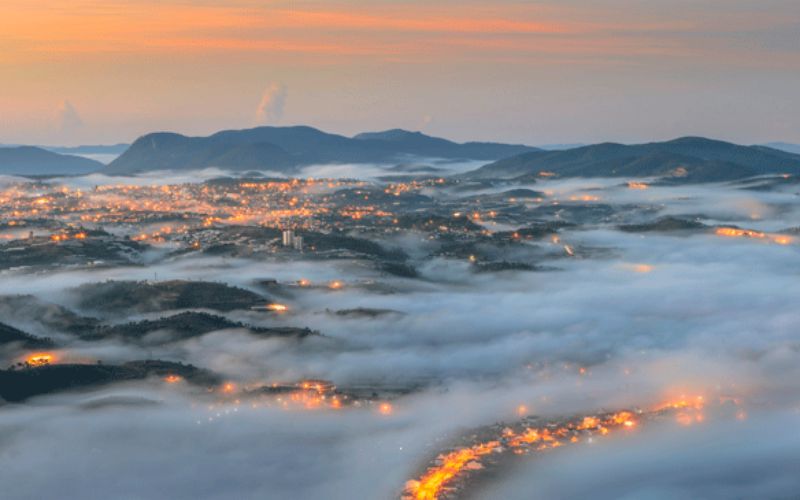 Săn mây vào sáng sớm