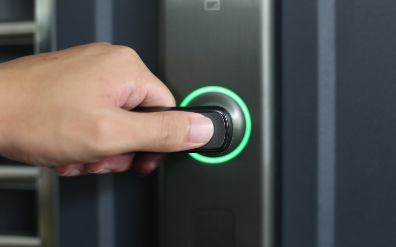 Đánh giá các chức năng và hiệu suất vận hành của khóa